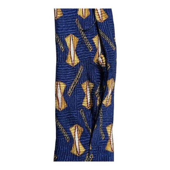 Vintage Etienne Aigner Necktie – 100% Silk – Blue & Gold Geometric Pattern – 55" - Picture 6 of 6